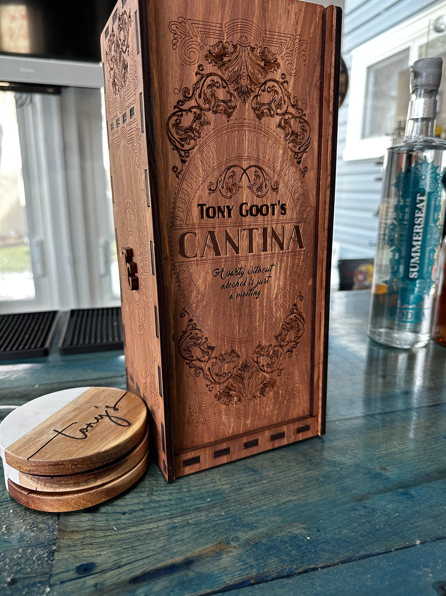 Wooden Whiskey Bottle Gift Box